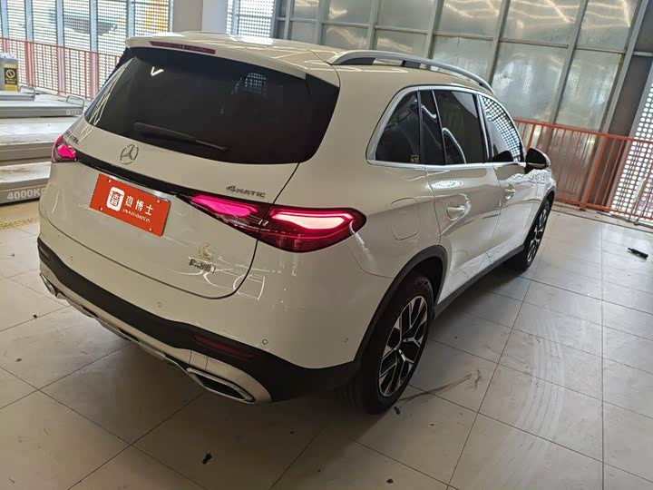 Mercedes-Benz GLC 2024 GLC 260 L 4MATIC Dynamic 5-seater - zdjęcie 19