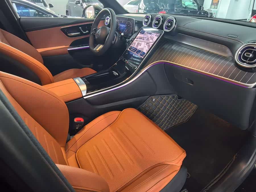 Mercedes-Benz GLC 2024 GLC 260 L 4MATIC Luxury 5-seater - zdjęcie 9