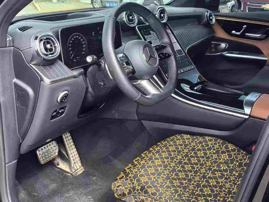 Mercedes-Benz GLC 2024 GLC 300 L 4MATIC Luxury 5-seater - zdjęcie 4