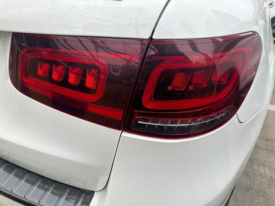 Mercedes-Benz GLC 300 L 4MATIC Luxury - zdjęcie 9