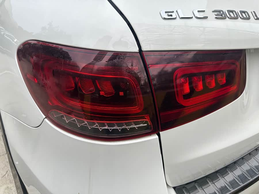 Mercedes-Benz GLC 300 L 4MATIC Luxury - zdjęcie 10
