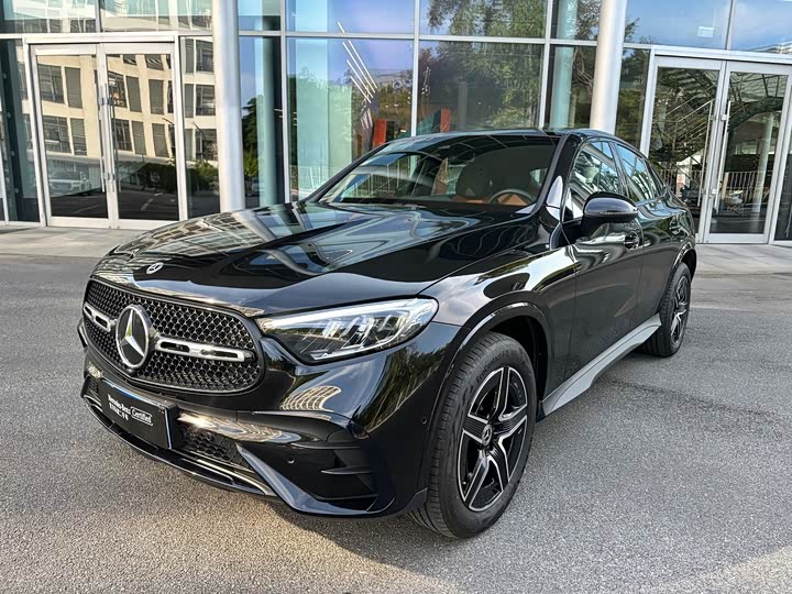 Mercedes-Benz GLC Coupe 2024 GLC 260 4MATIC Coupe SUV - zdjęcie 14