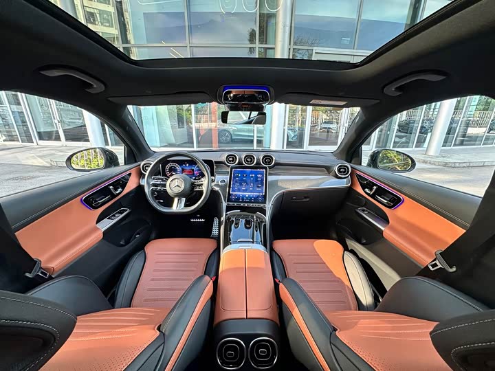 Mercedes-Benz GLC Coupe 2024 GLC 260 4MATIC Coupe SUV - zdjęcie 17