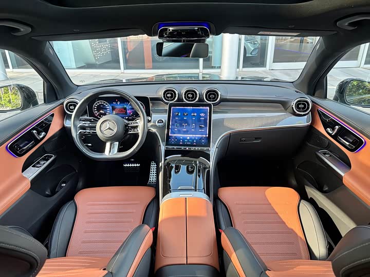 Mercedes-Benz GLC Coupe 2024 GLC 260 4MATIC Coupe SUV - zdjęcie 18