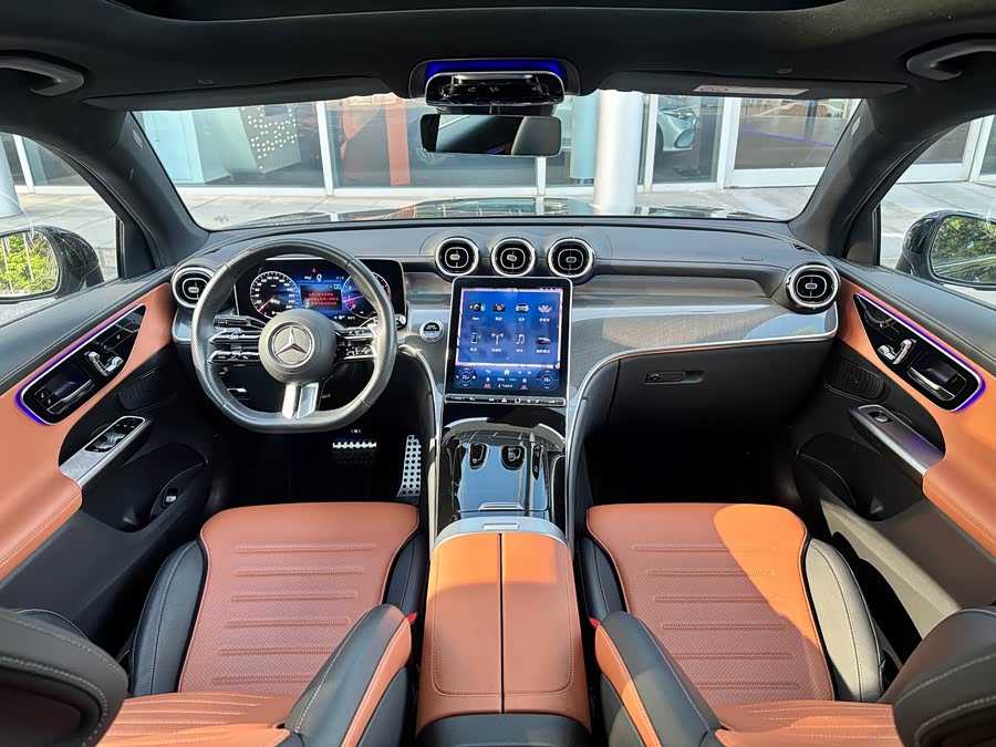Mercedes-Benz GLC Coupe 2024 GLC 260 4MATIC Coupe SUV - zdjęcie 5