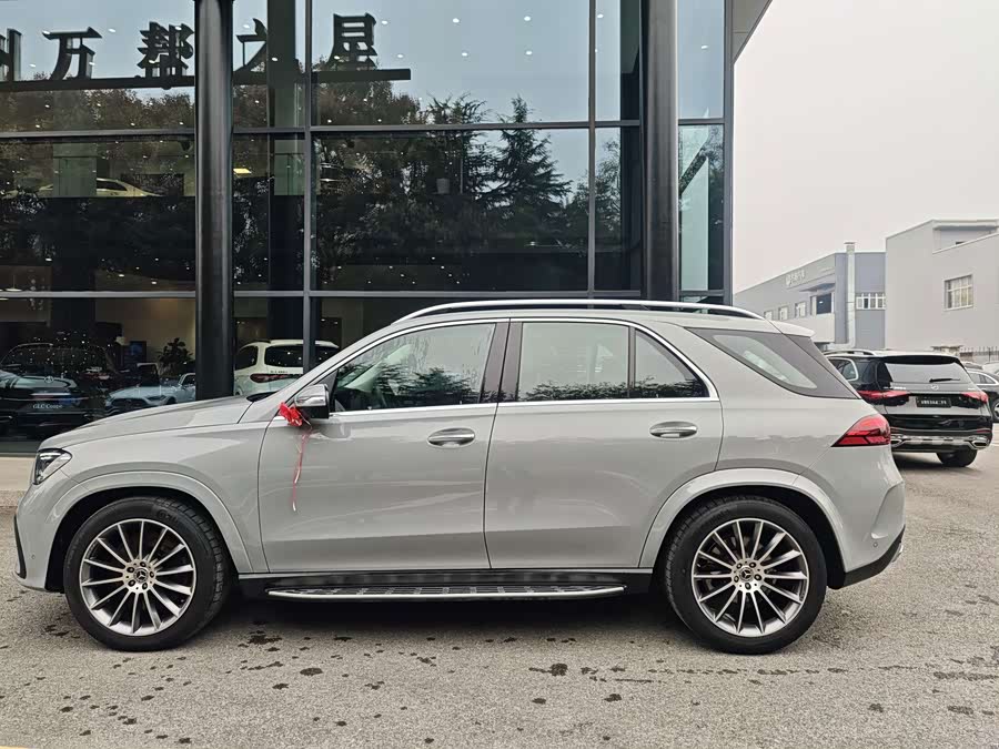 Mercedes-Benz GLE 2023 GLE 450 4MATIC Luxury - zdjęcie 2