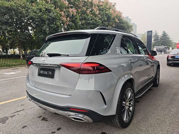 Mercedes-Benz GLE 2023 GLE 450 4MATIC Luxury - zdjęcie 14