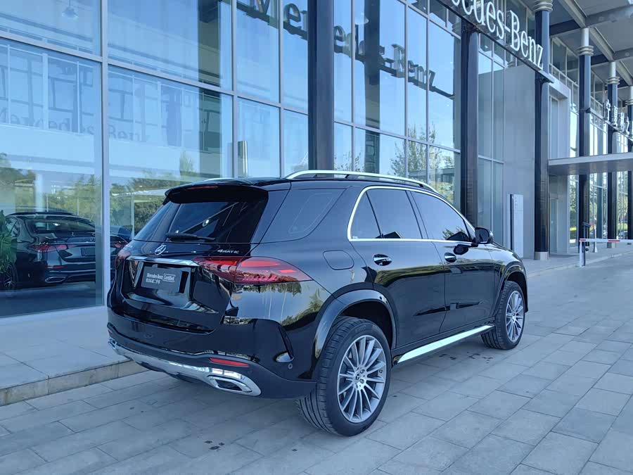 Mercedes-Benz GLE 450 4MATIC Luxury - zdjęcie 4