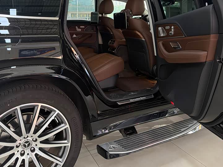 Mercedes-Benz GLS 2024 GLS 450 4MATIC Luxury - zdjęcie 16