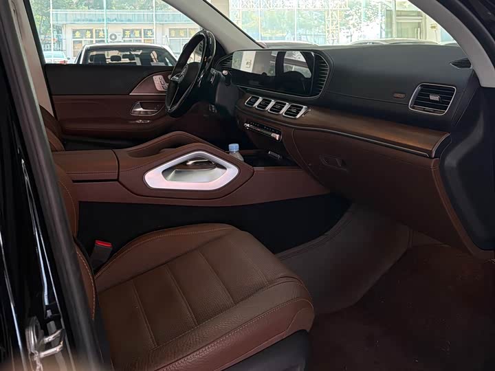 Mercedes-Benz GLS 2024 GLS 450 4MATIC Luxury - zdjęcie 17