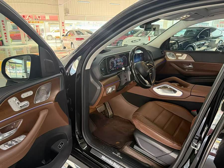 Mercedes-Benz GLS 2024 GLS 450 4MATIC Luxury - zdjęcie 3
