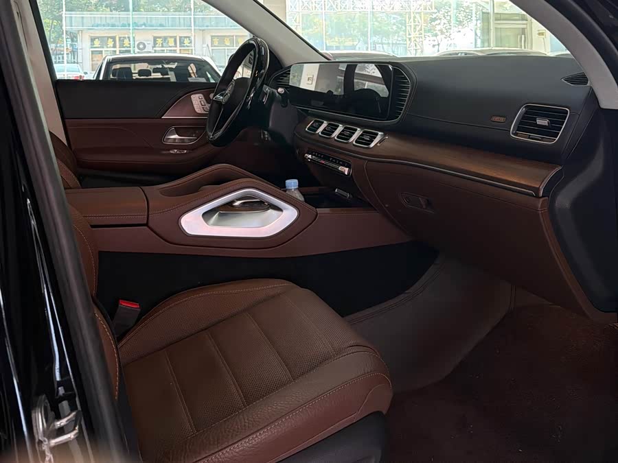 Mercedes-Benz GLS 2024 GLS 450 4MATIC Luxury - zdjęcie 8