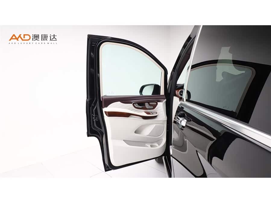 Mercedes-Benz V-Class 2022 V 260 L Long Wheelbase Luxury Edition - zdjęcie 11