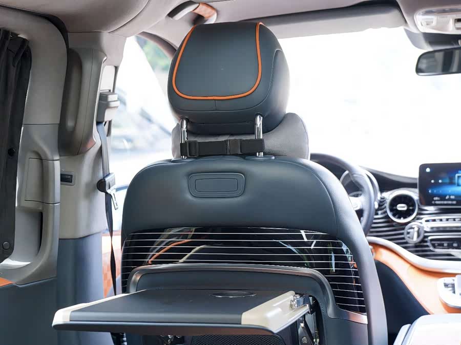 Mercedes-Benz V-Class 2022 V 260 L Long Wheelbase Luxury Edition - zdjęcie 12
