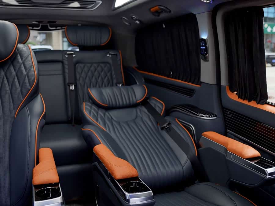 Mercedes-Benz V-Class 2022 V 260 L Long Wheelbase Luxury Edition - zdjęcie 17