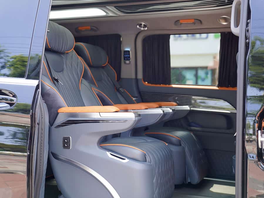 Mercedes-Benz V-Class 2022 V 260 L Long Wheelbase Luxury Edition - zdjęcie 6