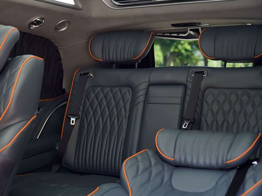 Mercedes-Benz V-Class 2022 V 260 L Long Wheelbase Luxury Edition - zdjęcie 8