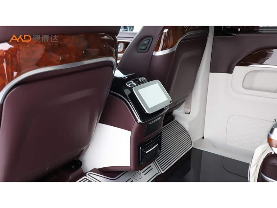 Mercedes-Benz V-Class 2022 V 260 L Long Wheelbase Luxury Edition - zdjęcie 10
