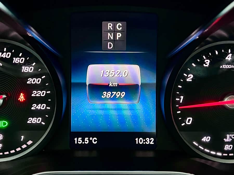 Mercedes-Benz V-Class 2022 V 260 L Long Wheelbase Luxury - zdjęcie 13