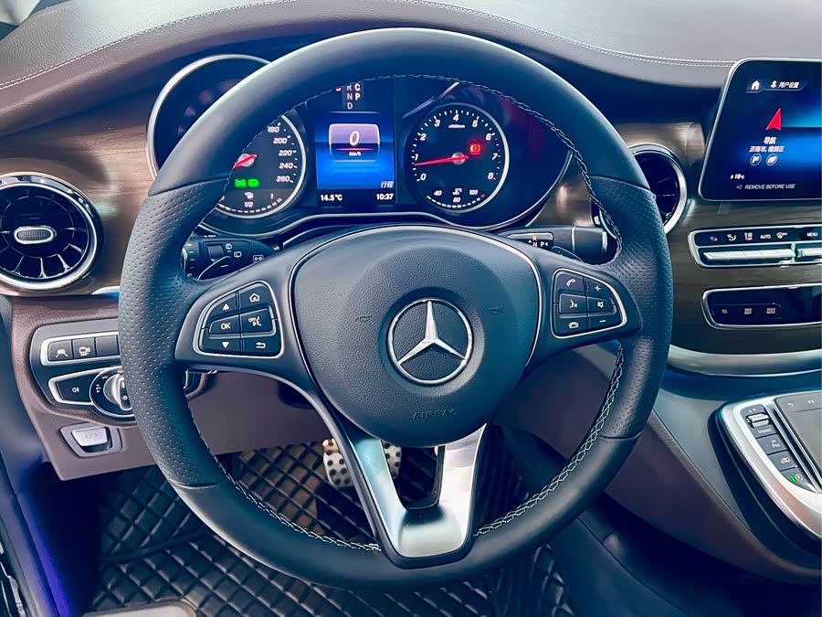Mercedes-Benz V-Class 2022 V 260 L Long Wheelbase Luxury - zdjęcie 15