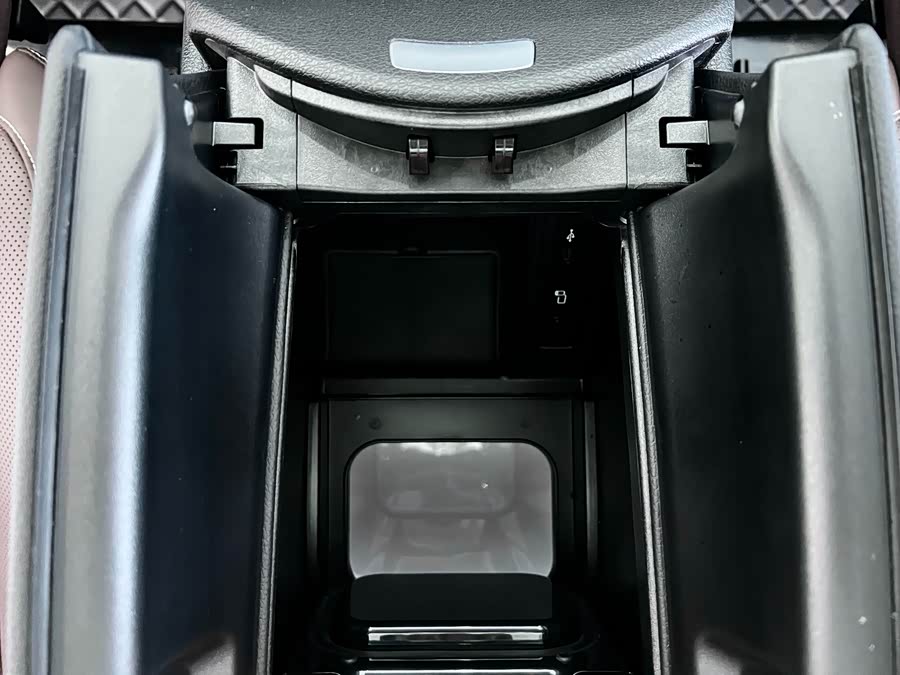 Mercedes-Benz V-Class 2022 V 260 L Long Wheelbase Luxury - zdjęcie 18