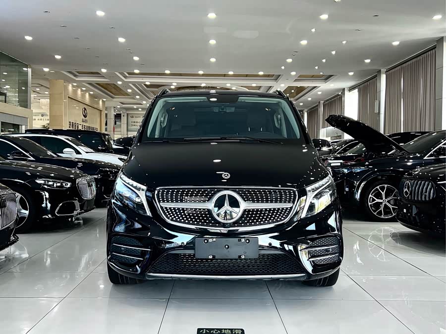 Mercedes-Benz V-Class 2022 V 260 L Long Wheelbase Luxury - zdjęcie 3