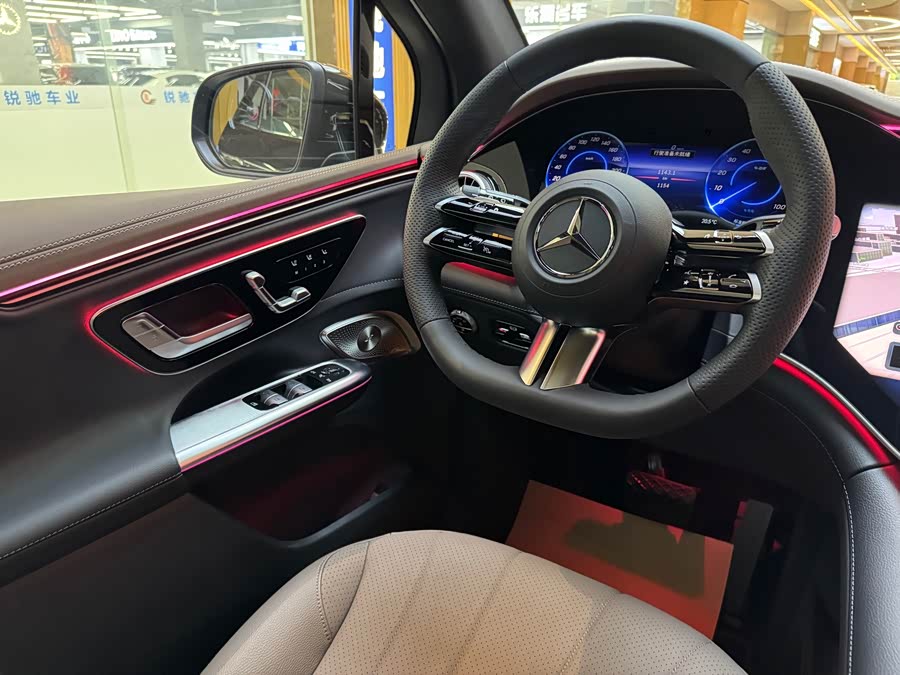 Mercedes EQE SUV 2024 500 4MATIC Flagship - zdjęcie 15