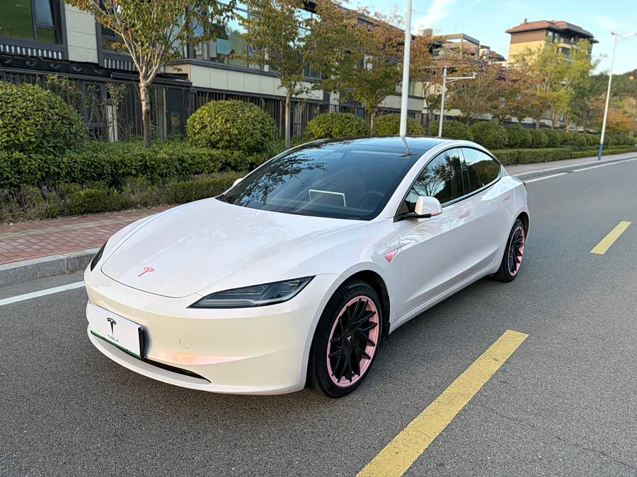 Model 3 2023 RWD - zdjęcie 1