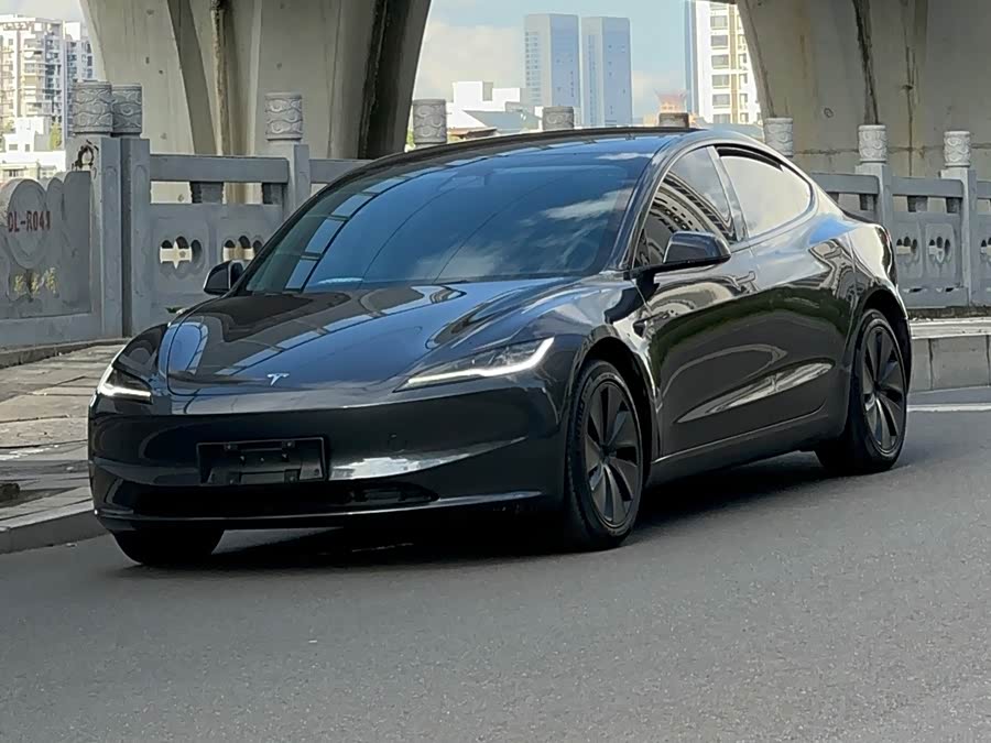 Model 3 2023 RWD - zdjęcie 1