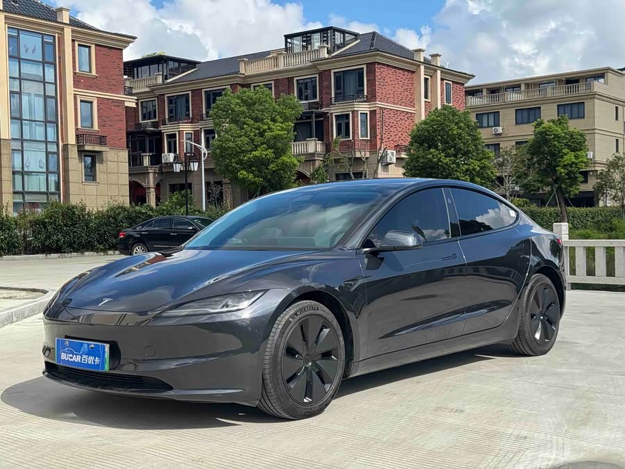 Model 3 2023 RWD - zdjęcie 1
