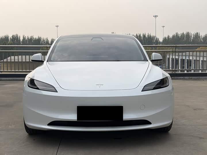 Model 3 2023 RWD - zdjęcie 11