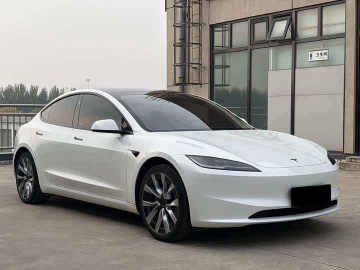 Model 3 2023 RWD - zdjęcie 12
