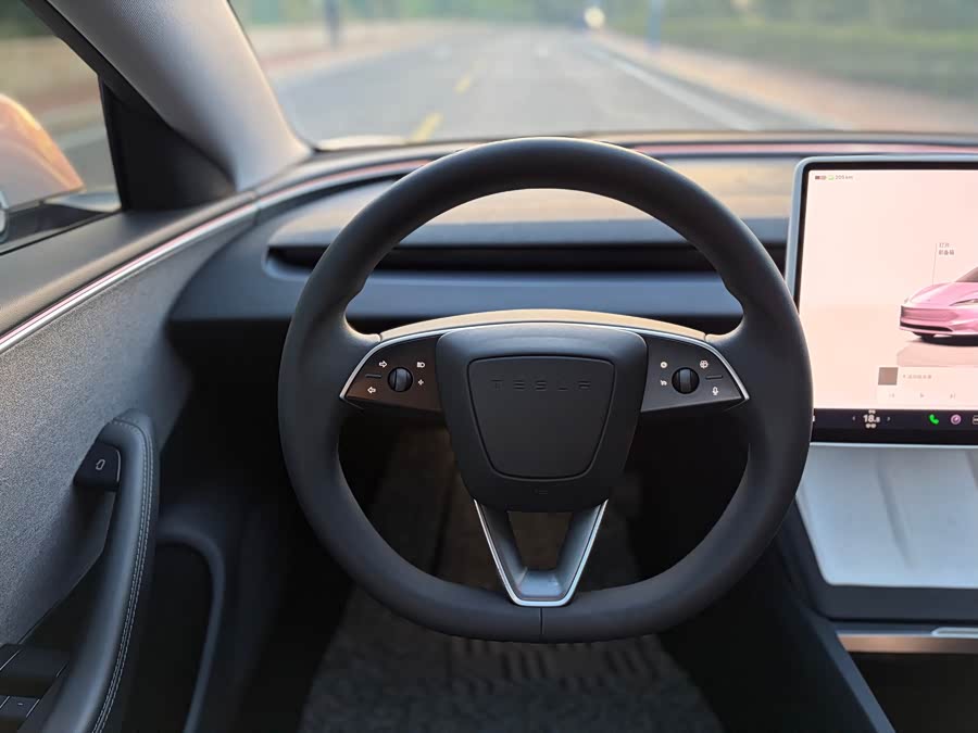 Model 3 2023 RWD - zdjęcie 14