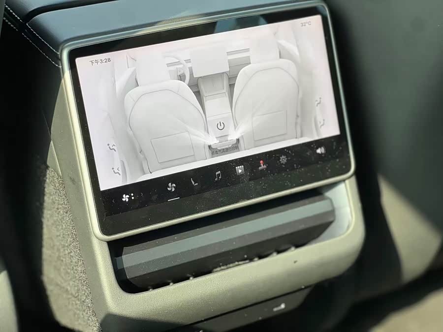 Model 3 2023 RWD - zdjęcie 20