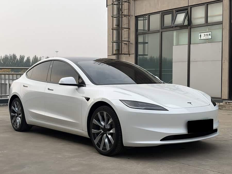 Model 3 2023 RWD - zdjęcie 3