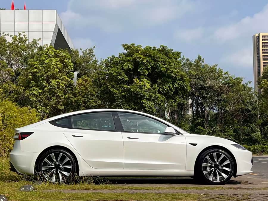 Model 3 2023 RWD - zdjęcie 4