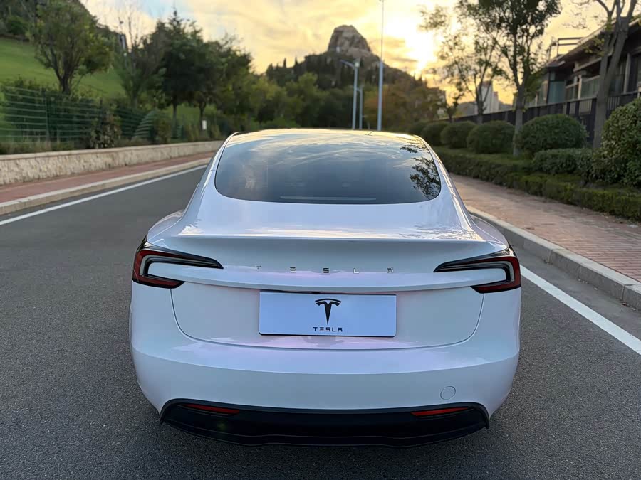 Model 3 2023 RWD - zdjęcie 6
