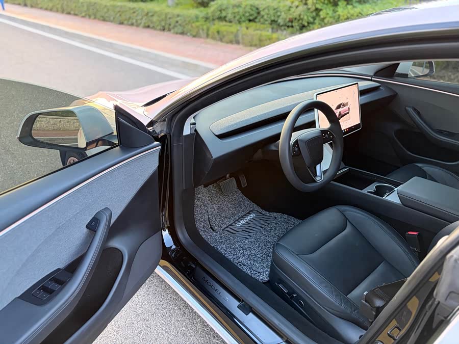 Model 3 2023 RWD - zdjęcie 10