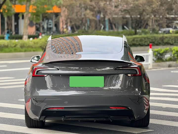 Model 3 2024 High Performance AWD - zdjęcie 17
