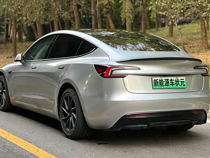 Model 3 2024 High Performance AWD - zdjęcie 18