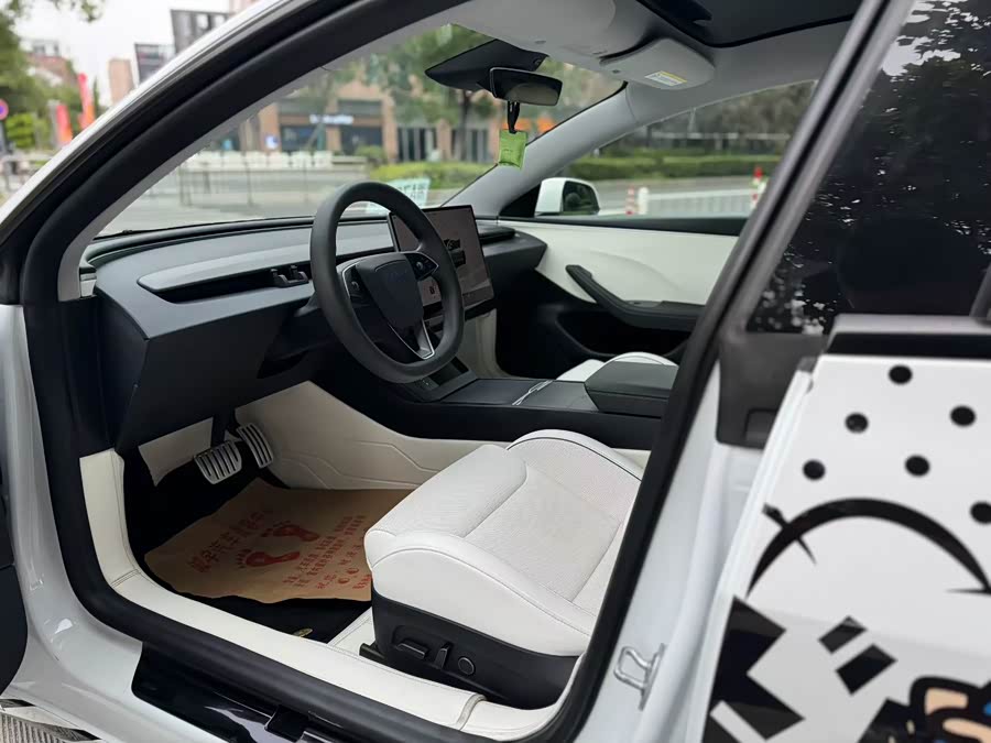 Model 3 2024 High Performance AWD - zdjęcie 4