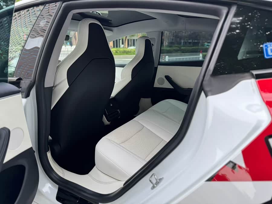 Model 3 2024 High Performance AWD - zdjęcie 6