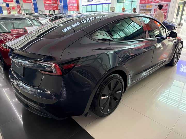 Model 3 2025 RWD - zdjęcie 15