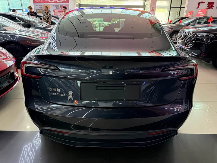Model 3 2025 RWD - zdjęcie 16