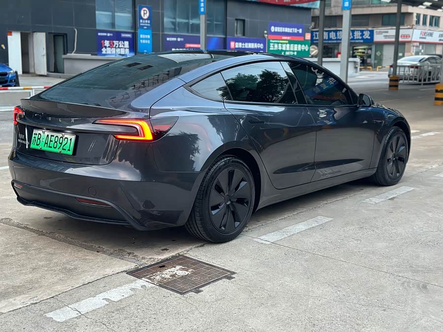 Model 3 2025 RWD - zdjęcie 5