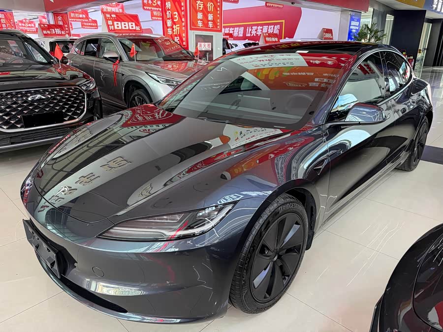 Model 3 2025 RWD - zdjęcie 9