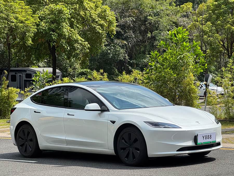 Model 3 2026 RWD - zdjęcie 3