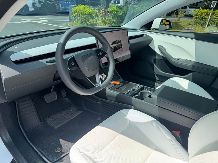 Model 3 2026 RWD - zdjęcie 7