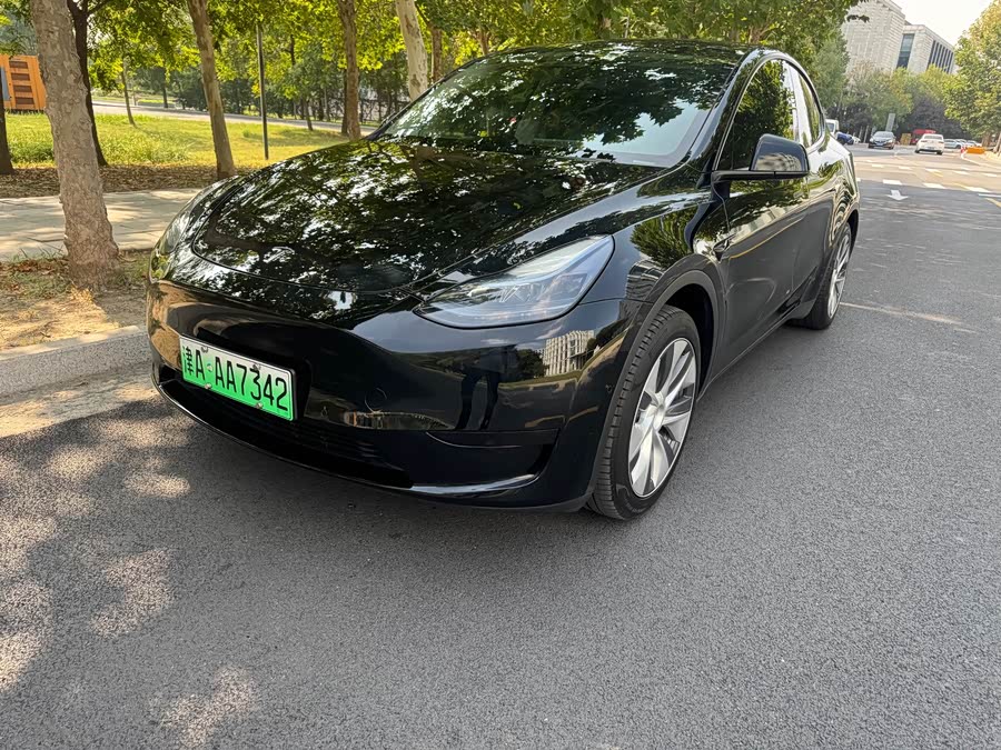 Model Y 2022 Facelift RWD - zdjęcie 1