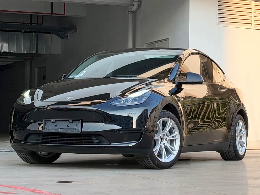 Model Y 2022 Facelift RWD - zdjęcie 1